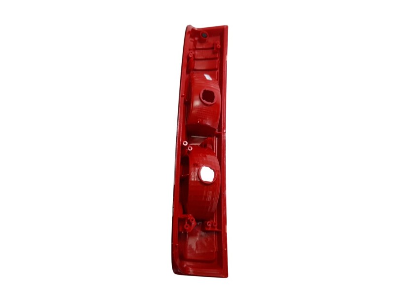 Recambio de piloto trasero derecho para renault trafic combi (ab 4.01) referencia OEM IAM  8200415251 103F19830770/16538636/3081