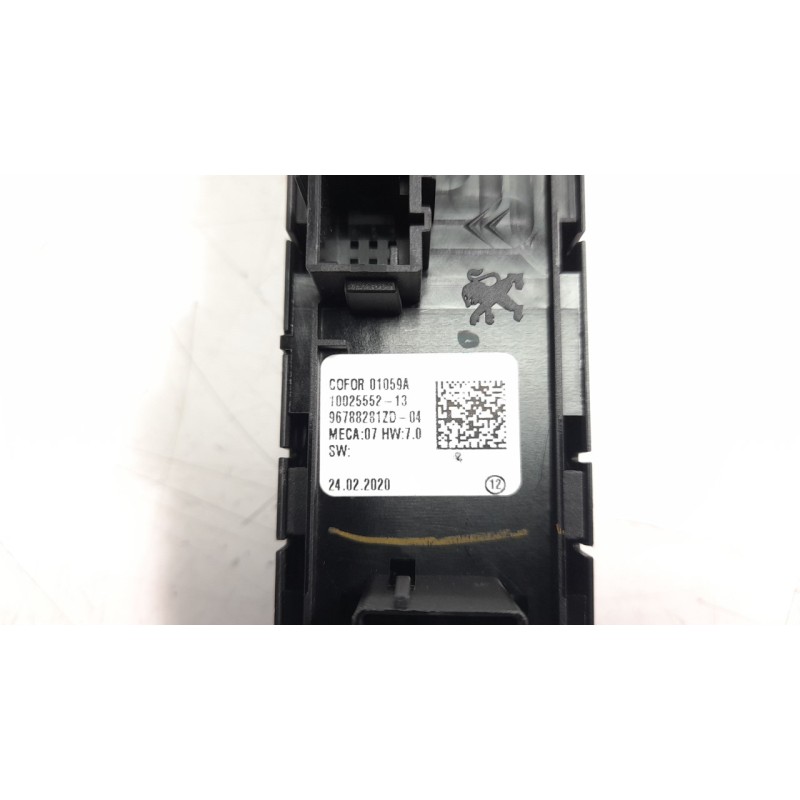 Recambio de mando elevalunas delantero izquierdo para opel corsa f 1.2 referencia OEM IAM 96788281ZD  