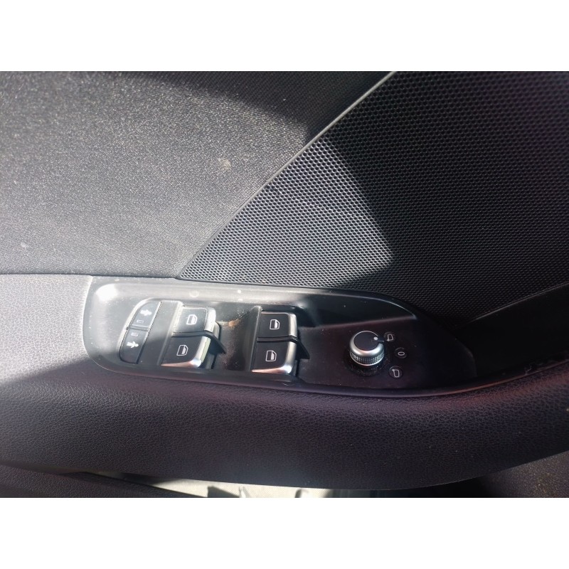 Recambio de mando elevalunas delantero izquierdo para audi a3 sportback (8va, 8vf) 1.6 tdi referencia OEM IAM   