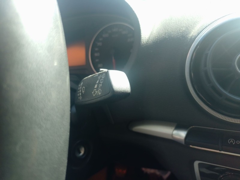 Recambio de mando multifuncion para audi a3 sportback (8va, 8vf) 1.6 tdi referencia OEM IAM   