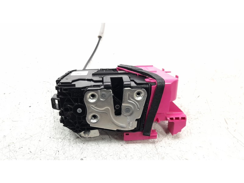 Recambio de cerradura puerta delantera derecha para hyundai tucson (nx) klass 2wd referencia OEM IAM 81320N7000  