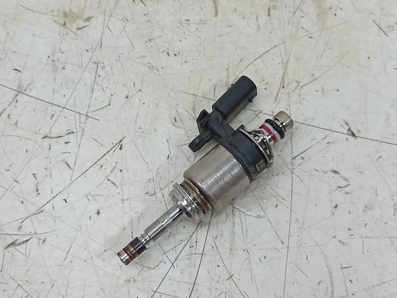 Recambio de inyector para volkswagen t-roc (a11, d11) 1.5 tsi referencia OEM IAM 01400200920 04E906036AD 