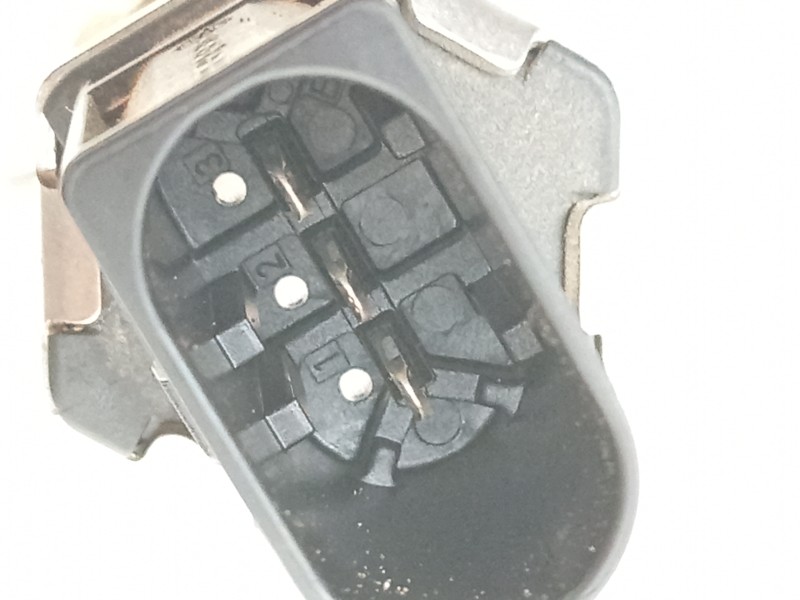 Recambio de rampa inyectora para volkswagen t-roc (a11, d11) 1.5 tsi referencia OEM IAM  05E133320 