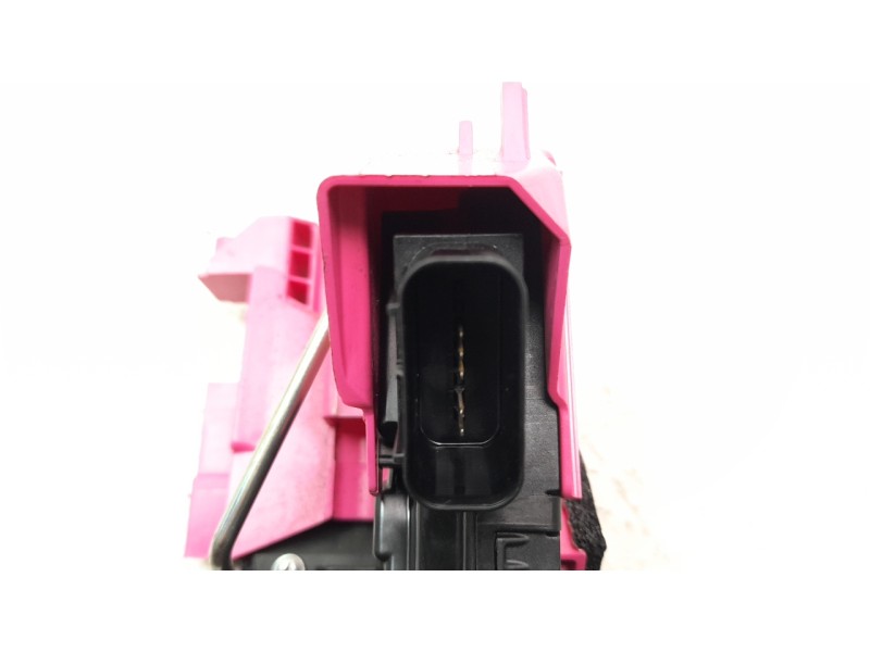 Recambio de cerradura puerta delantera derecha para hyundai tucson (nx) klass 2wd referencia OEM IAM 81320N7000  
