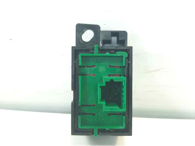 Recambio de interruptor para dacia dokker ambiance referencia OEM IAM 251560996R  
