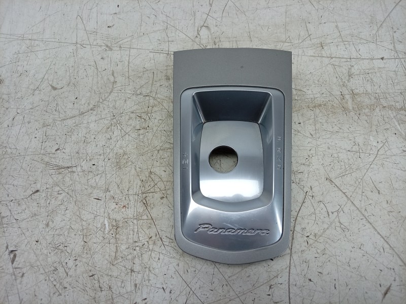 Recambio de moldura para porsche panamera diesel referencia OEM IAM  970553161 