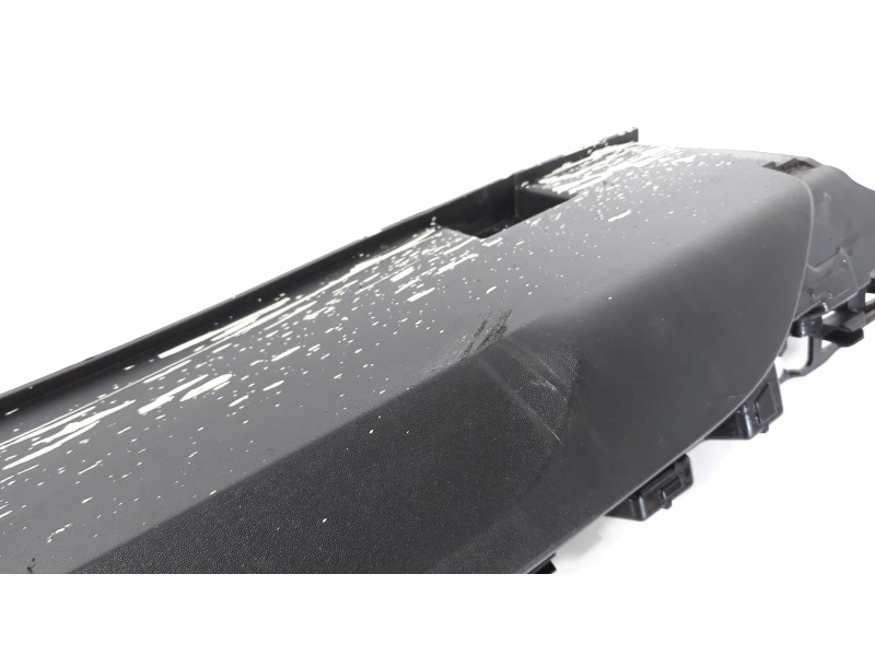 Recambio de estribos laterales para dacia duster ii essential referencia OEM IAM 768519302R  