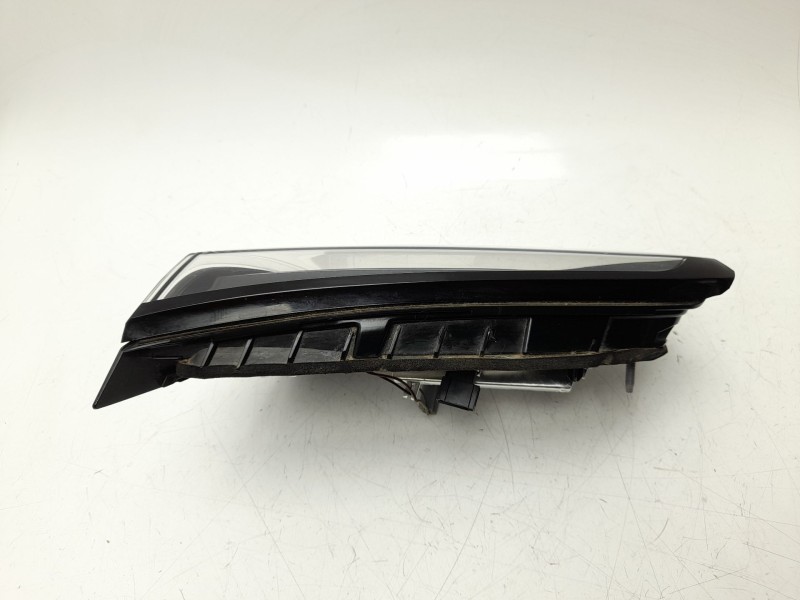 Recambio de piloto trasero derecho interior para opel crossland referencia OEM IAM  39235960 
