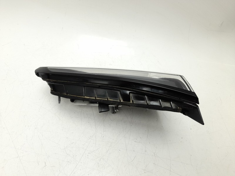 Recambio de piloto trasero izquierdo interior para opel crossland referencia OEM IAM  39235959 