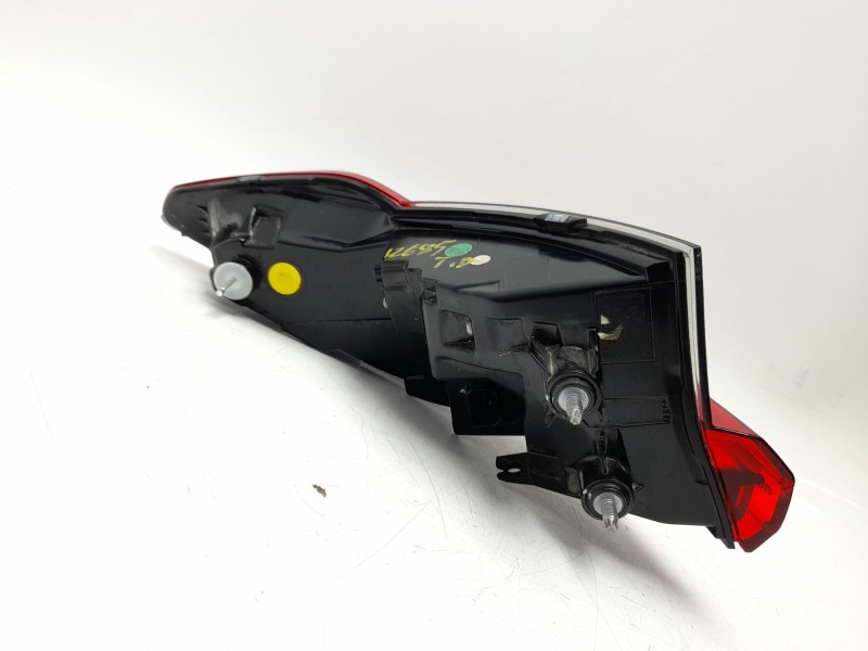 Recambio de piloto trasero derecho para bmw 3 touring m3 competition xdrive referencia OEM IAM  63215A3BC72 