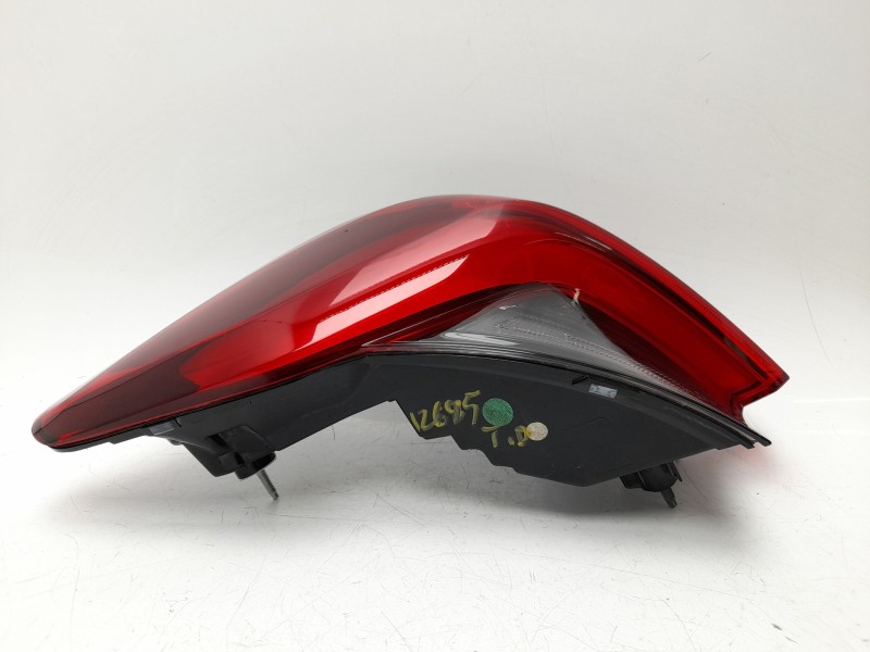 Recambio de piloto trasero derecho para bmw 3 touring m3 competition xdrive referencia OEM IAM  63215A3BC72 