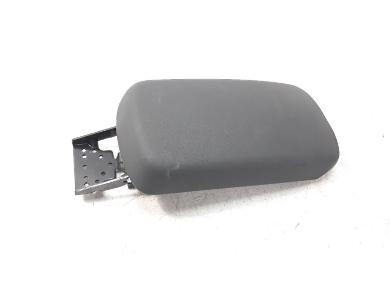 Recambio de apoyabrazos central para hyundai kona referencia OEM IAM 84660K4000TRY  
