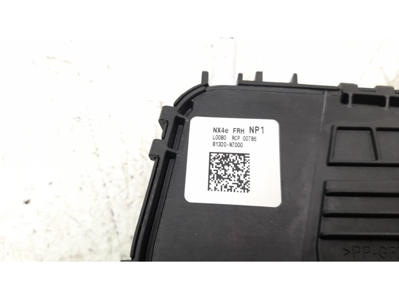 Recambio de cerradura puerta delantera derecha para hyundai tucson (nx) klass 2wd referencia OEM IAM 81320N7000  