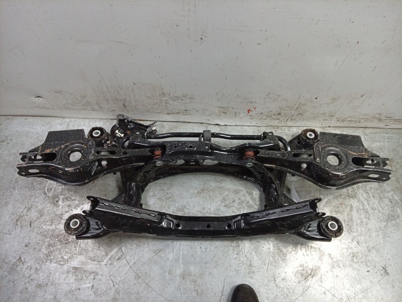 Recambio de puente trasero para toyota rav4 hybrid 4x2 advance referencia OEM IAM  5120642090 
