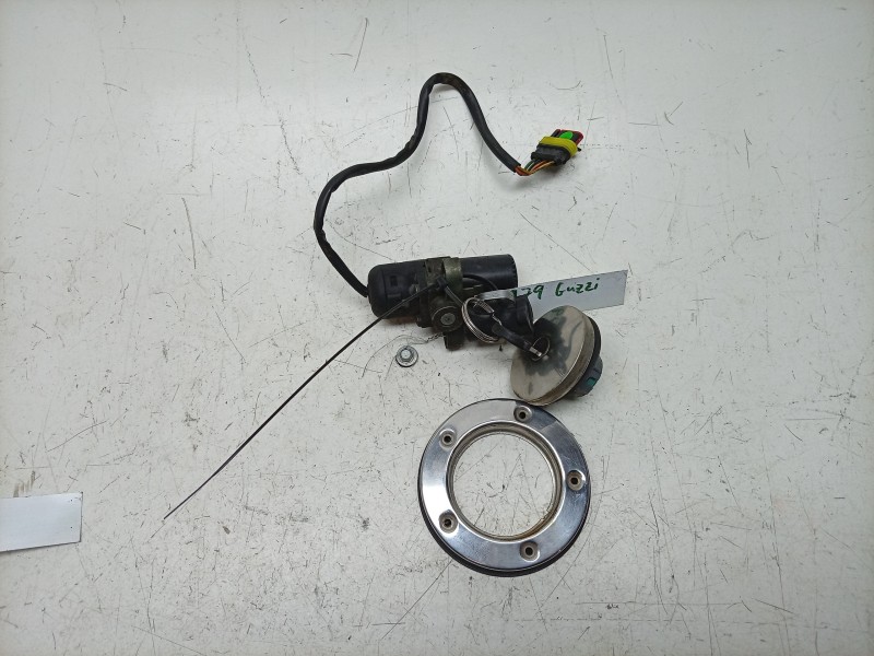 Recambio de conmutador de arranque para guzzi nevada nevada 750 referencia OEM IAM  GU01782500 