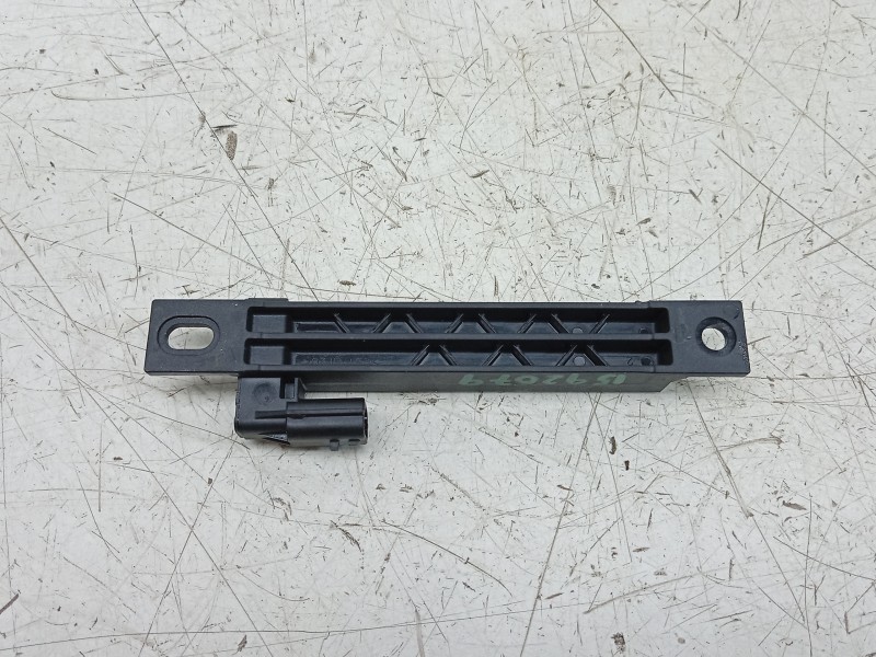 Recambio de amplificador de antena para dacia sandero iii 1.0 tce 90 eco-g referencia OEM IAM A2C38859100 285908268R 