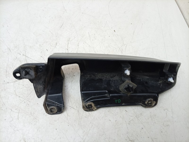 Recambio de moldura para renault express furgón/monospace 1.5 blue dci 75 (f6aa) referencia OEM IAM  903909258R 