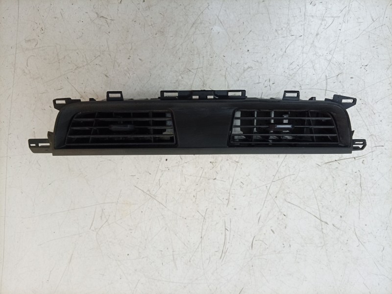 Recambio de aireador central para renault express furgón/monospace 1.5 blue dci 75 (f6aa) referencia OEM IAM  687608243R 