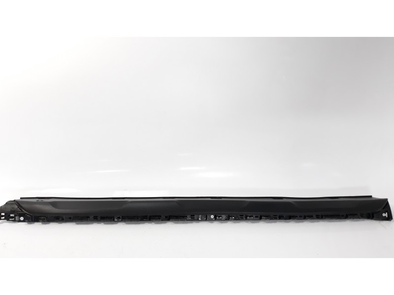 Recambio de estribos laterales para dacia duster ii essential referencia OEM IAM 764260493R  