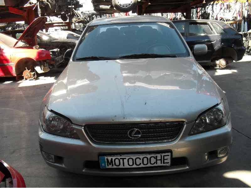 toyota lexus is 200 (gxe10) del año 2000