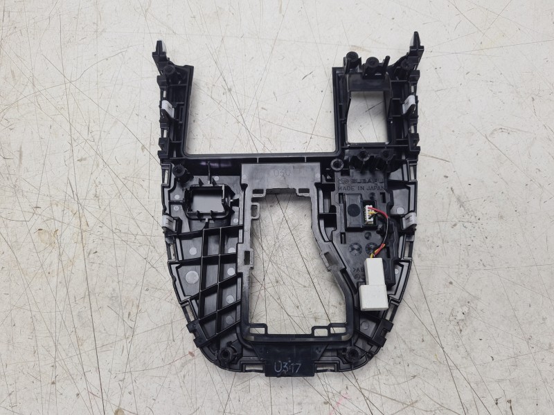 Recambio de embellecedor para subaru outback (bs) 2.5 awd (bs9) referencia OEM IAM  35179AN01B 