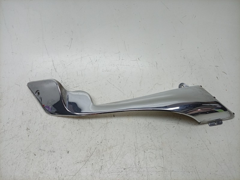 Recambio de moldura para guzzi nevada nevada 750 referencia OEM IAM  GU32570360 
