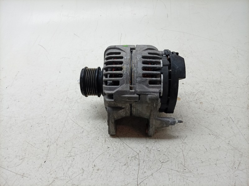Recambio de alternador para seat toledo ii (1m2) 1.9 tdi referencia OEM IAM 458741490 028 903 028 D ALF030451VL/ALF520101BS/ALF5