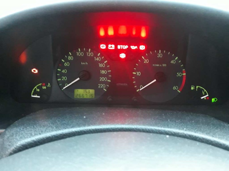 citroen xsara berlina del año 2001