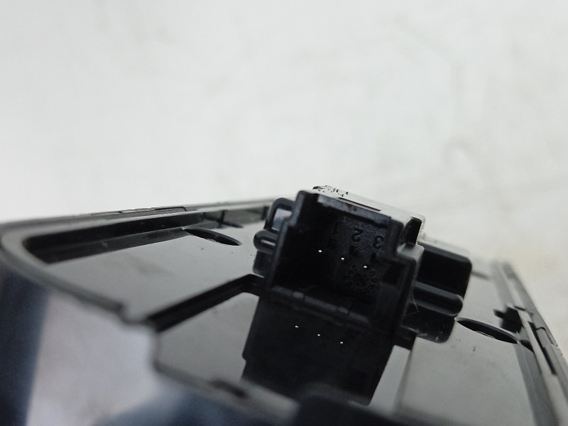 Recambio de mando elevalunas delantero izquierdo para mercedes-benz eqa (h243) eqa 250+ (243.702) referencia OEM IAM  A167905980