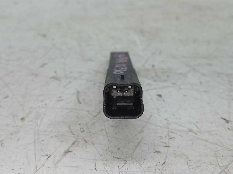 Recambio de amplificador de antena para peugeot 308 sw iii (fc_, fj_, fr_, f4_, fn_) bluehdi 130 (fcyhzl, fcyhzt) referencia OEM
