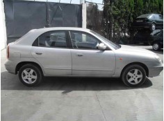daewoo nubira berlina del año 2002