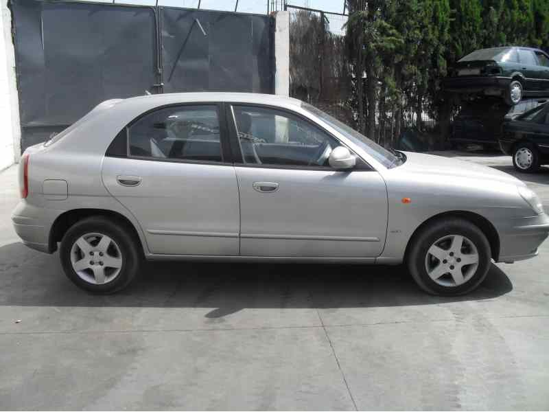daewoo nubira berlina del año 2002