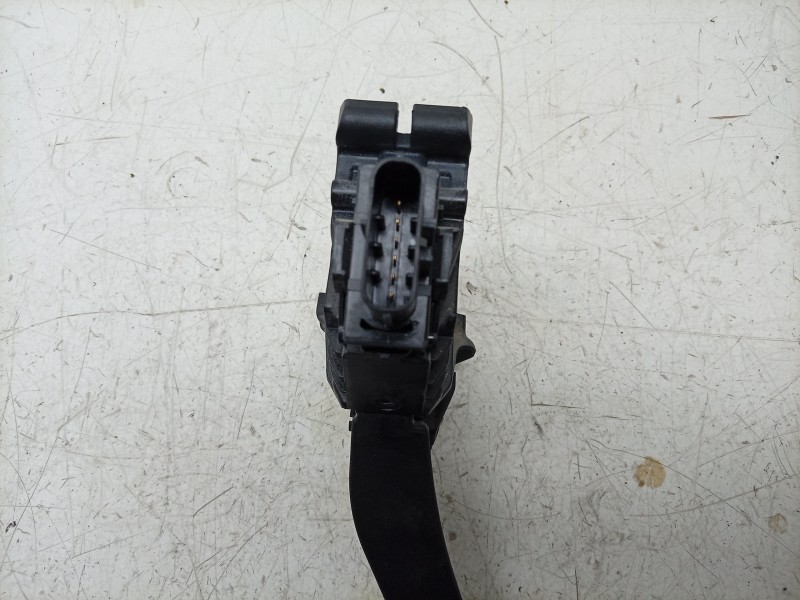 Recambio de potenciometro pedal para volkswagen t-roc (a11, d11) 2.0 tdi referencia OEM IAM  5Q1723503L 