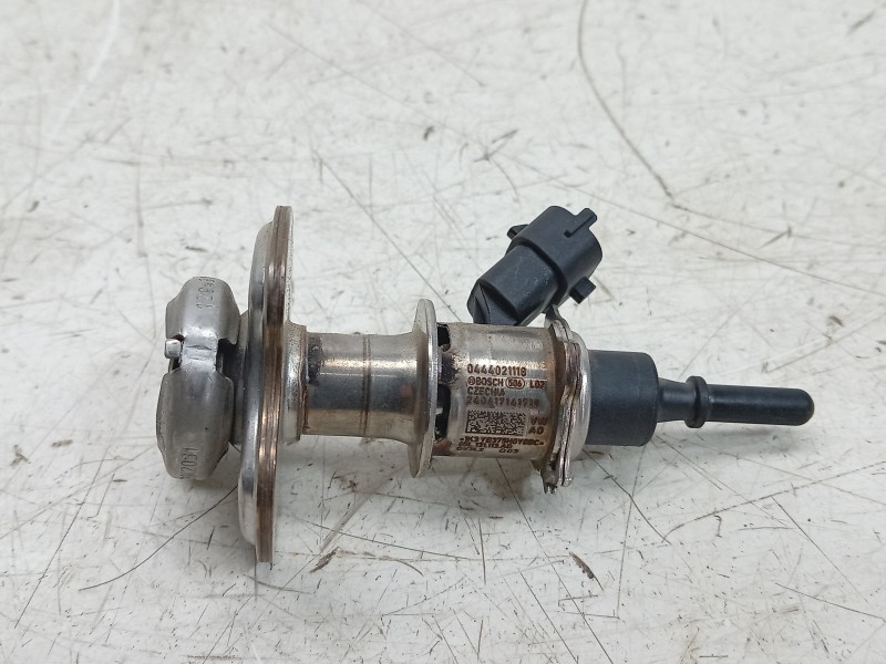 Recambio de inyector para volkswagen t-roc (a11, d11) 2.0 tdi referencia OEM IAM 0444021118 05L131113AD UDF110A37VW