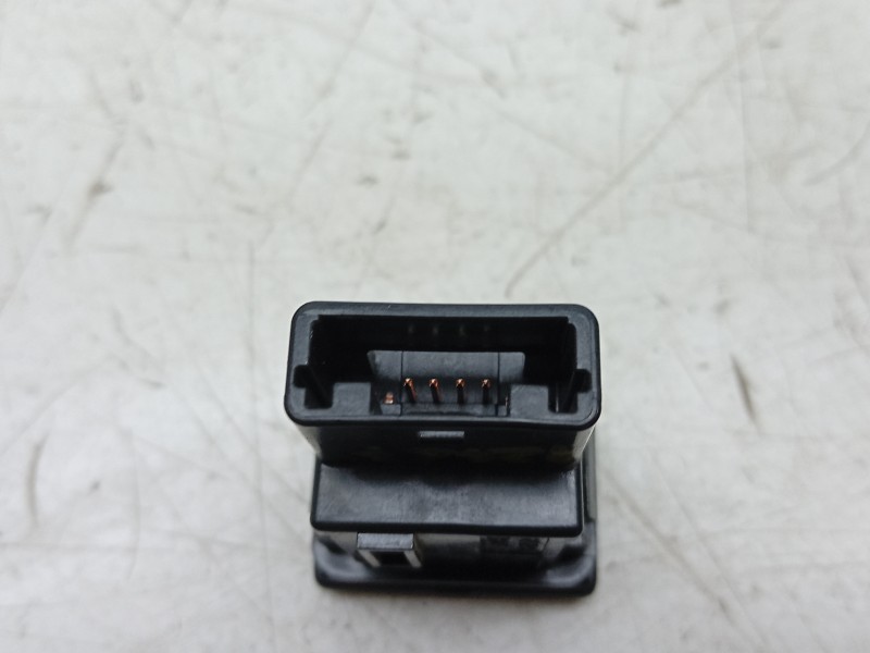 Recambio de interruptor para toyota land cruiser 3p 3.0 d-4d 190 cv referencia OEM IAM  8445360070 