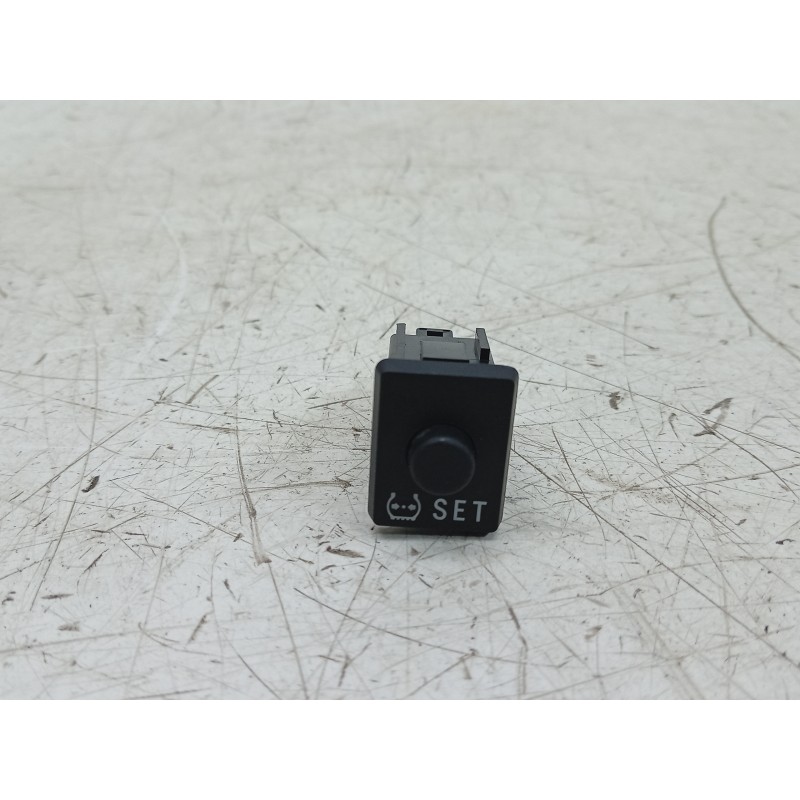 Recambio de interruptor para toyota land cruiser 3p 3.0 d-4d 190 cv referencia OEM IAM  8474660010 