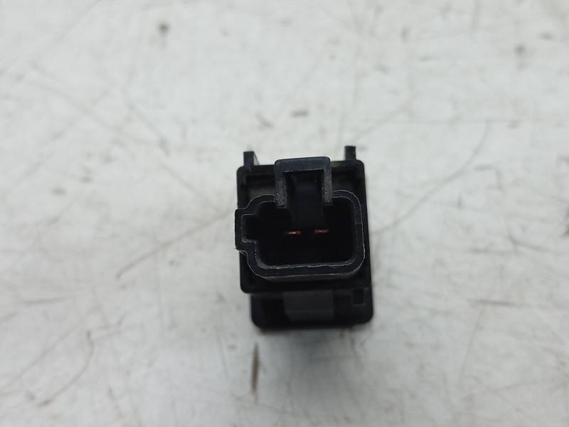 Recambio de interruptor para toyota land cruiser 3p 3.0 d-4d 190 cv referencia OEM IAM  8474660010 
