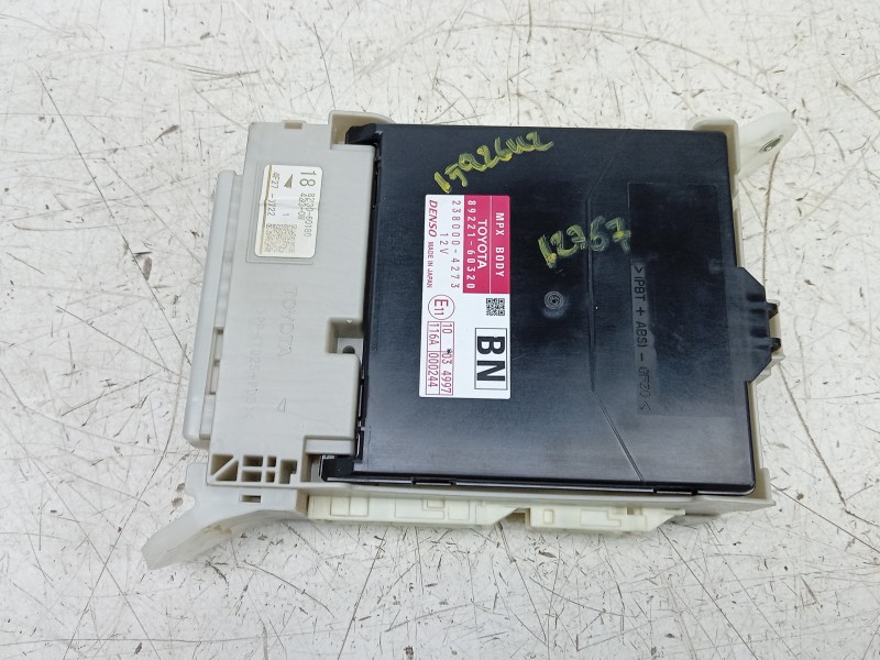 Recambio de modulo electronico para toyota land cruiser 3p 3.0 d-4d 190 cv referencia OEM IAM 2380004273 8922160320 