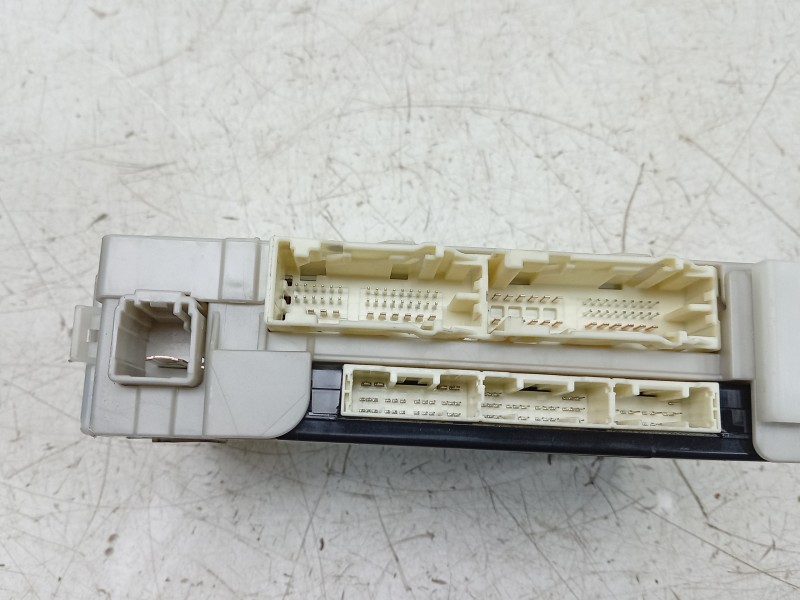 Recambio de modulo electronico para toyota land cruiser 3p 3.0 d-4d 190 cv referencia OEM IAM 2380004273 8922160320 