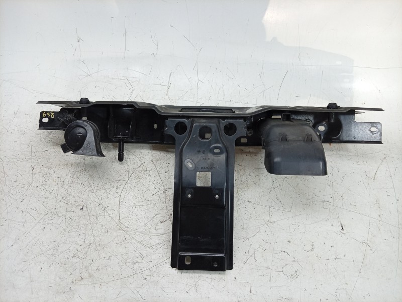 Recambio de travesaño superior para dacia sandero iii 1.0 tce 90 eco-g referencia OEM IAM  625129446R 