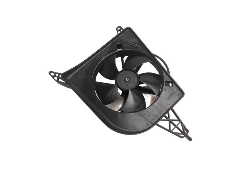 Recambio de electroventilador para bmw s 1000 rr s 1000 rr referencia OEM IAM 8356815  