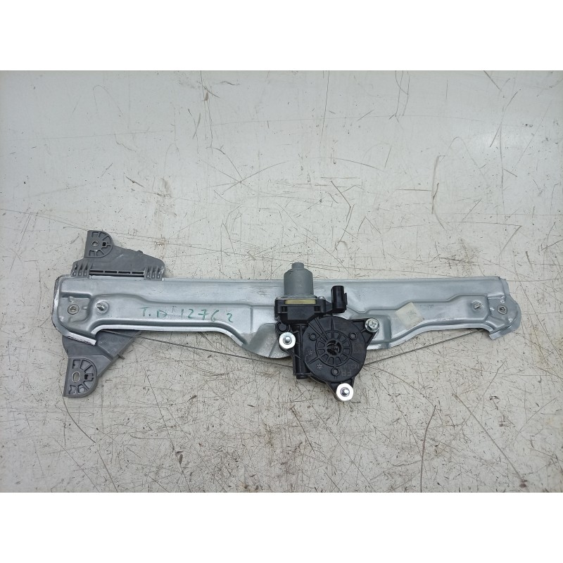 Recambio de elevalunas trasero derecho para kia sportage 1.6 t-gdi 160 cv referencia OEM IAM  83402R2000 