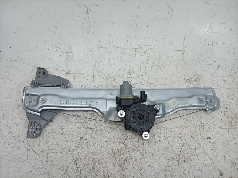 Recambio de elevalunas trasero derecho para kia sportage 1.6 t-gdi 160 cv referencia OEM IAM  83402R2000 