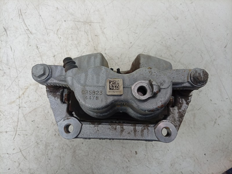 Recambio de pinza de freno delantera izquierda para mercedes-benz eqa (h243) eqa 250+ (243.702) referencia OEM IAM  A1774219700 