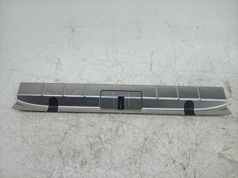 Recambio de moldura para porsche panamera diesel referencia OEM IAM  970551253 