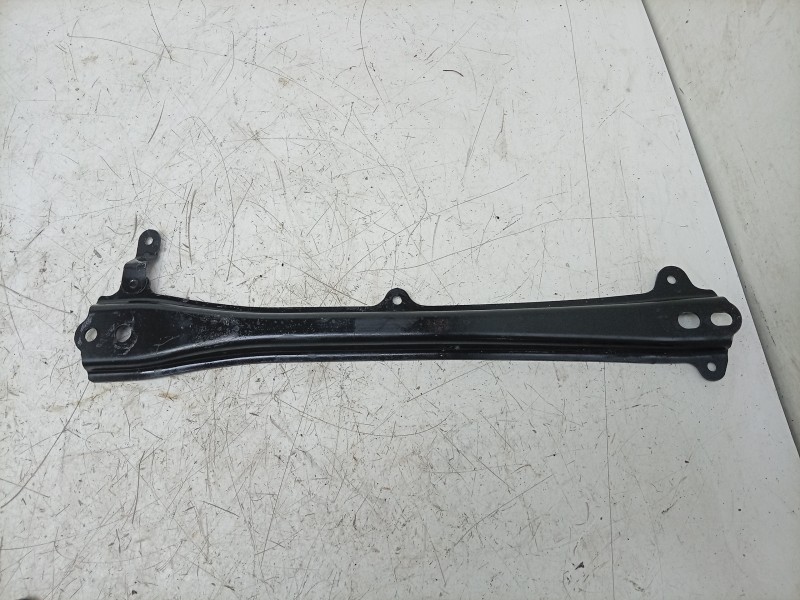 Recambio de travesaño inferior para toyota corolla hatchback (_e21_, _ea1_, _eh1_) 2.0 hybrid (mzeh12) referencia OEM IAM  51108