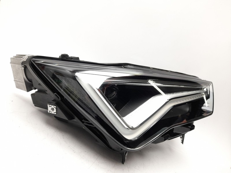 Recambio de faro derecho para seat ateca (khp) style xm referencia OEM IAM   