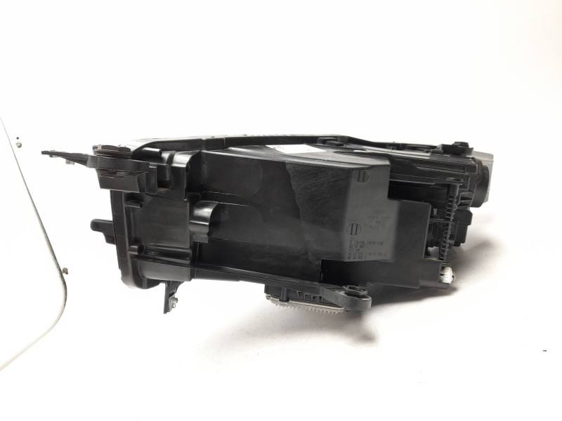 Recambio de faro derecho para seat ateca (khp) style xm referencia OEM IAM   