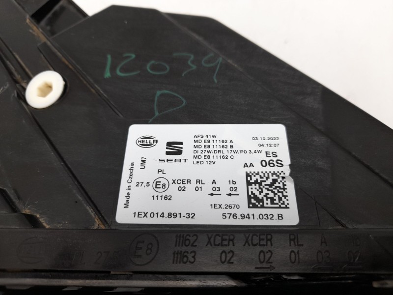 Recambio de faro derecho para seat ateca (khp) style xm referencia OEM IAM   