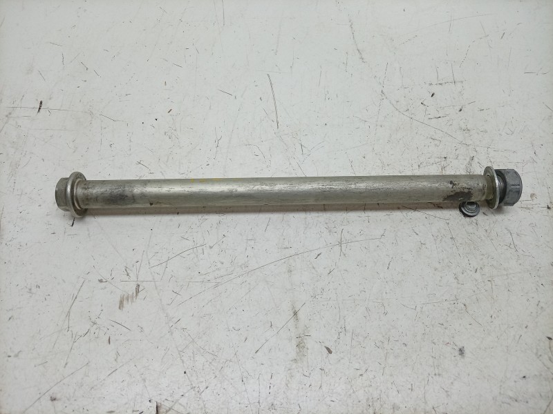 Recambio de eje trasero para honda cbr (601cc - ) cbr 650 r (rh01) referencia OEM IAM  52101MKND50 